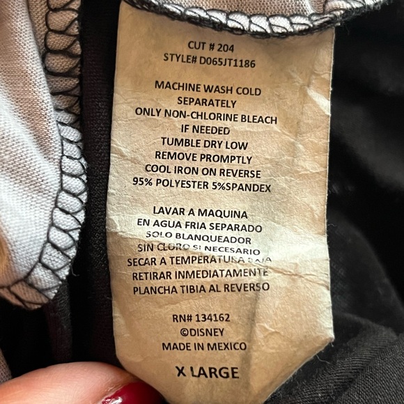 VGUC XL Disney Alice in Wonderland Sketch Sublimated Muscle Top - Picture 6 of 6